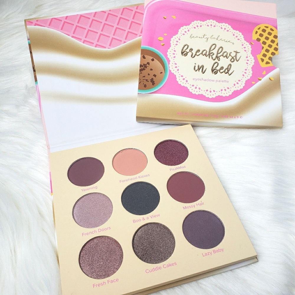 Breakfast in bed eyeshadow palette